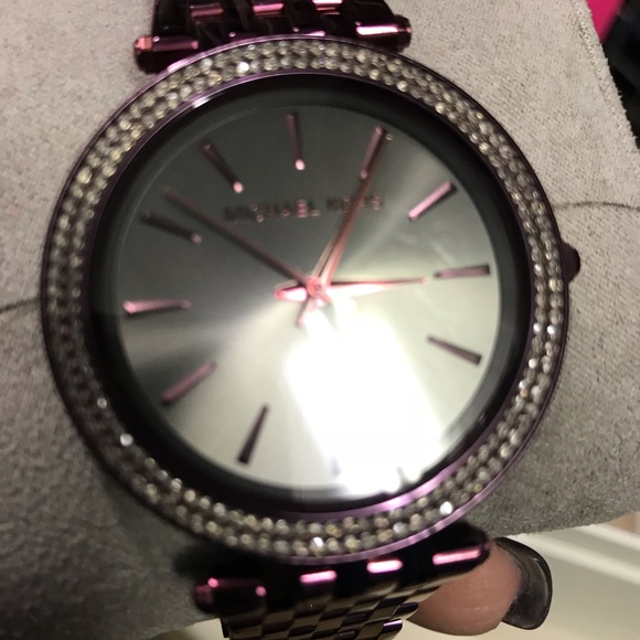 Plum Michael Kors watch - Picture 4 of 4
